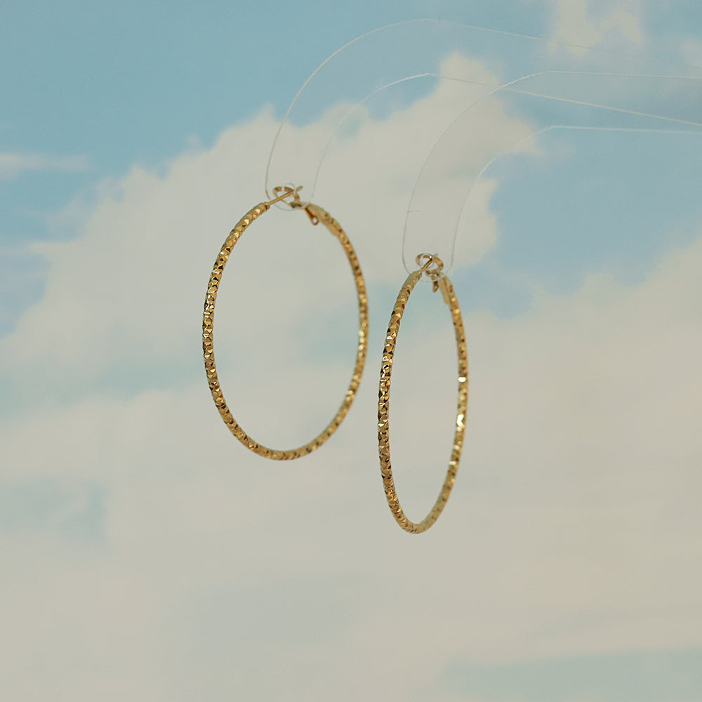 Textured Hoop Earrings – Gold (50 mm)