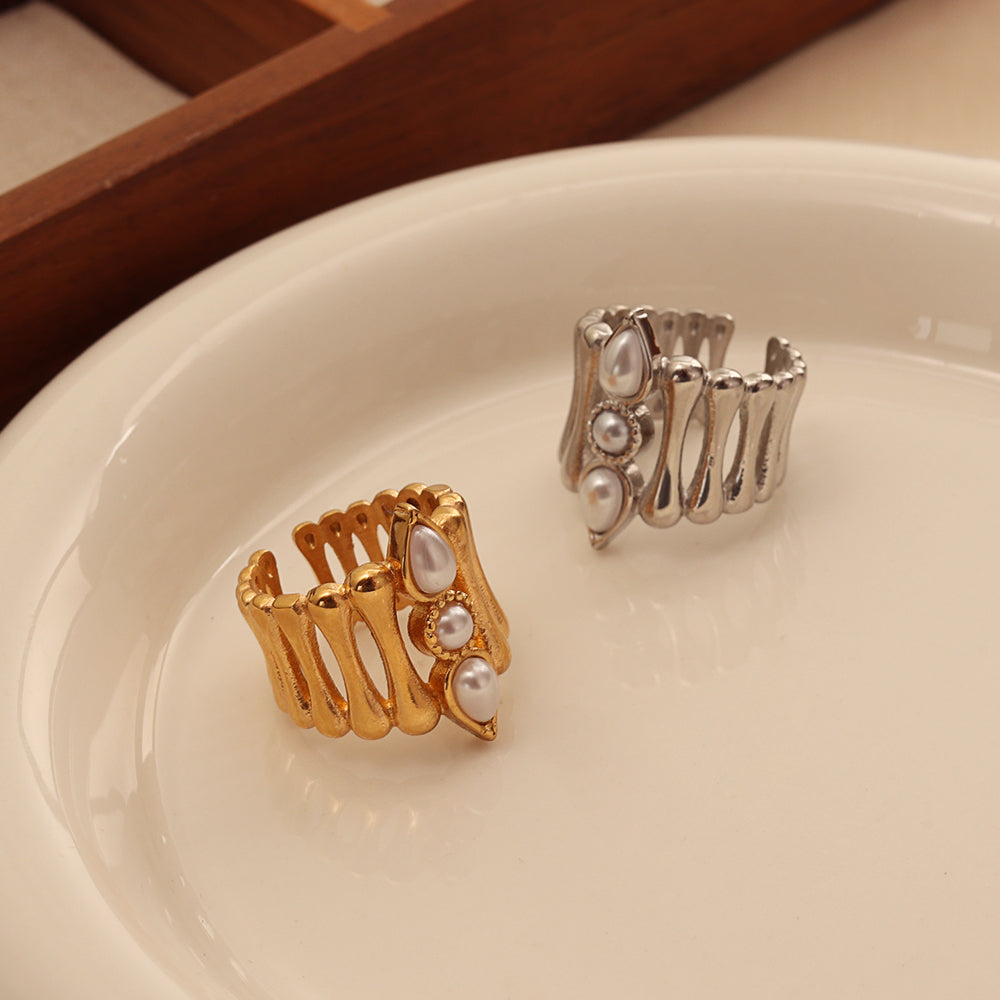 Open Pearl Accent Ring – Gold