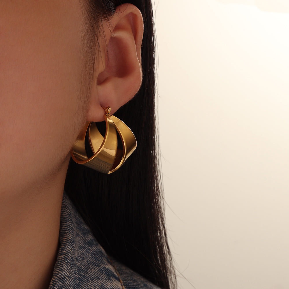 Classic Hoop Earrings 31 mm – Gold