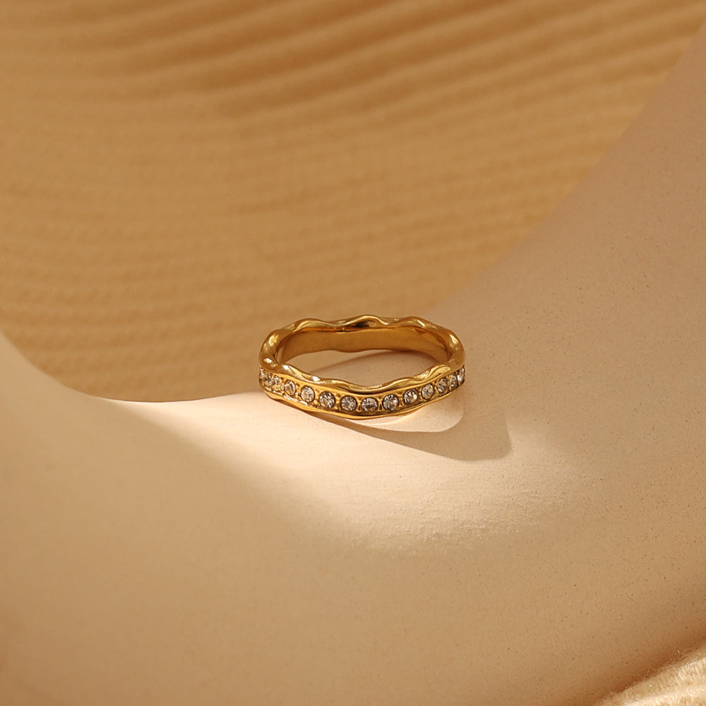 Crystal Row Ring – Gold