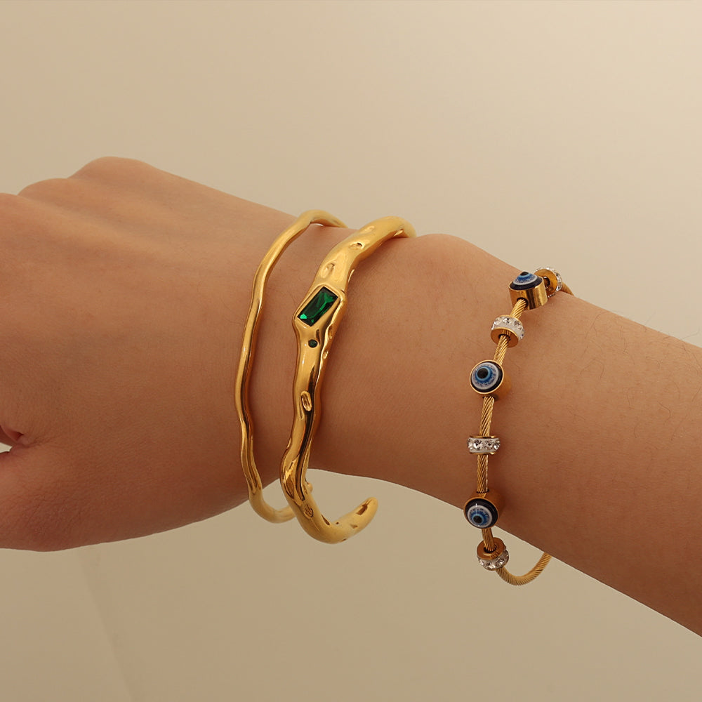 Baguette Zircon Accent Cuff – Gold (61 mm)