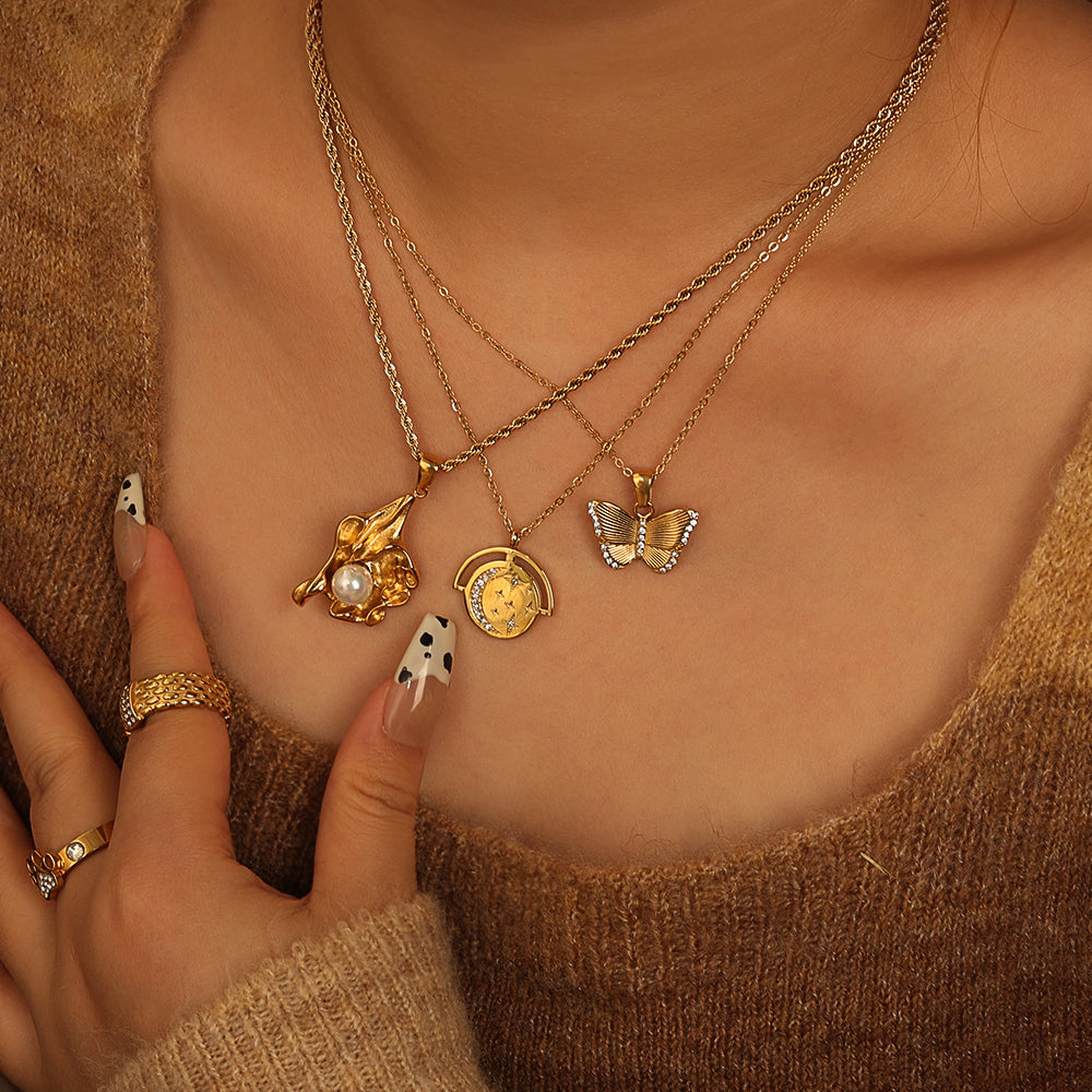 Crystal Butterfly Pendant – Gold (42 + 5 cm)