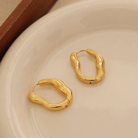 Wave Huggies – Gold (20 × 25 mm)