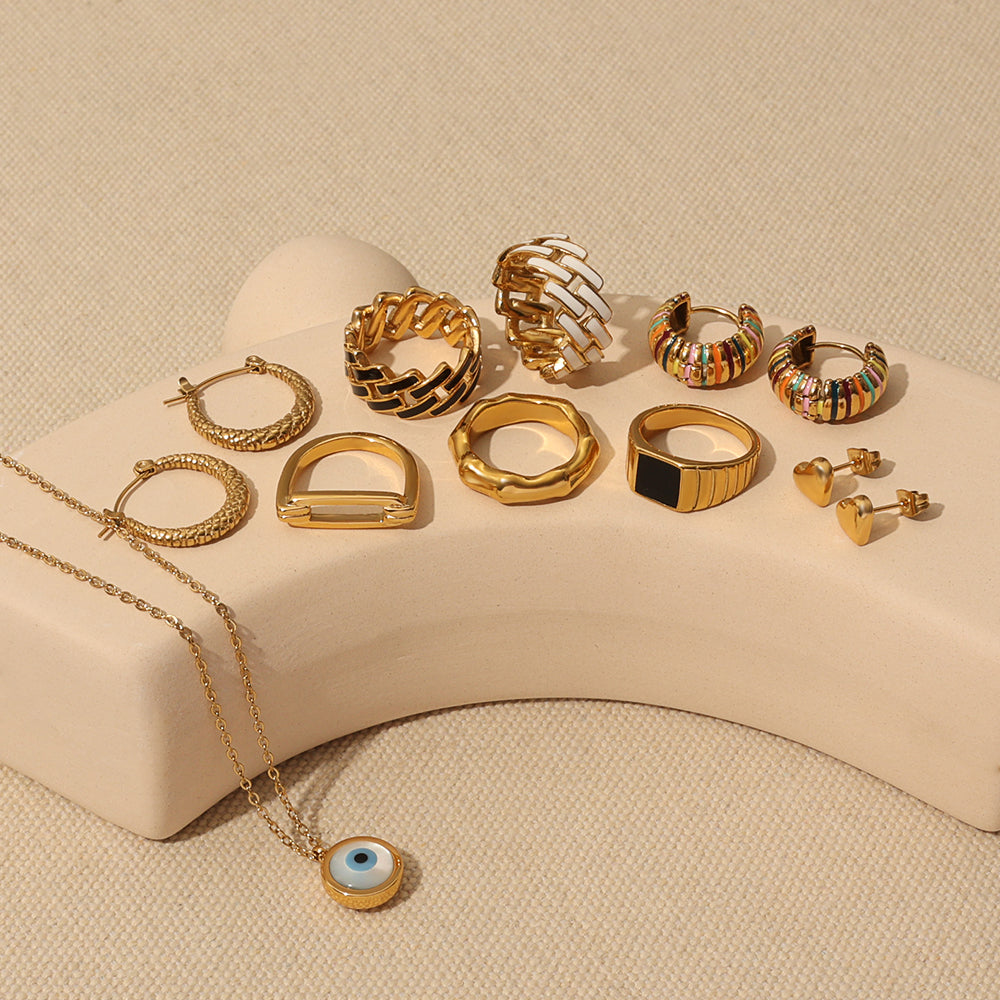 Lattice Band Ring – Gold (Black/White)