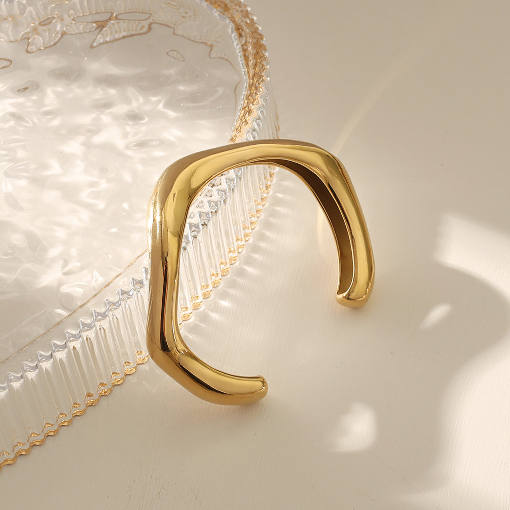 Twist Cuff Bracelet – Gold (64.3 mm)