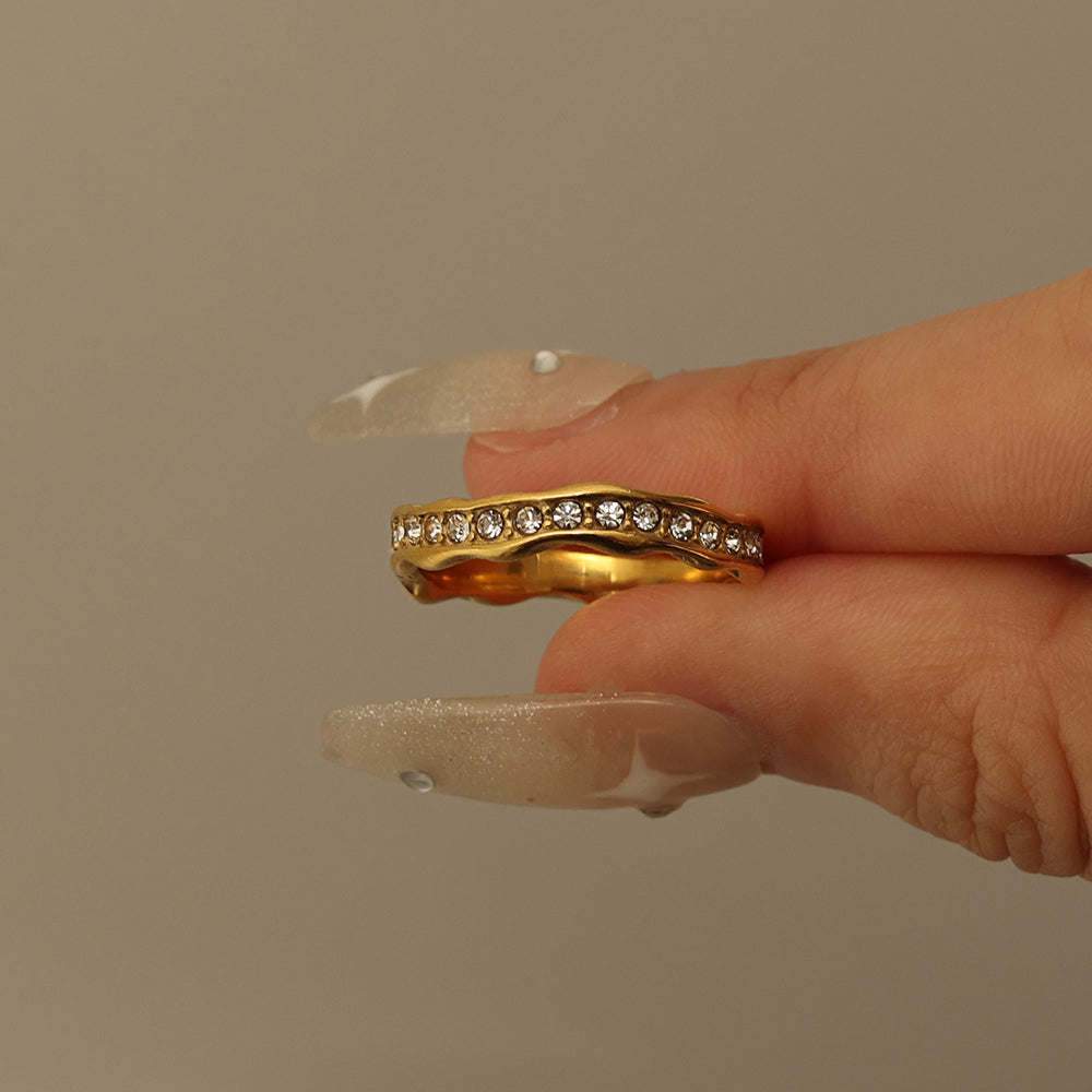Crystal Row Ring – Gold