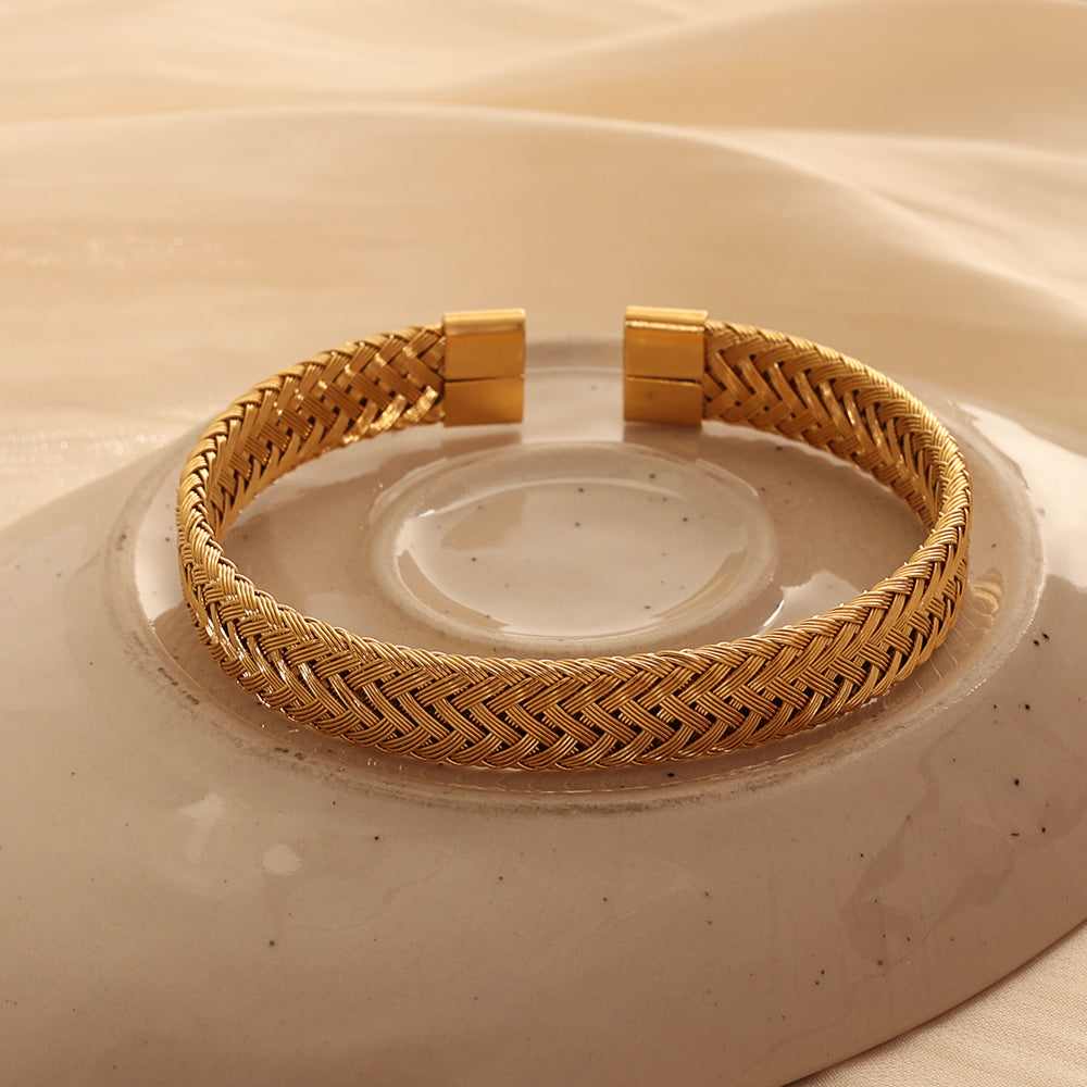 Sleek Woven Cuff Bracelet – Gold