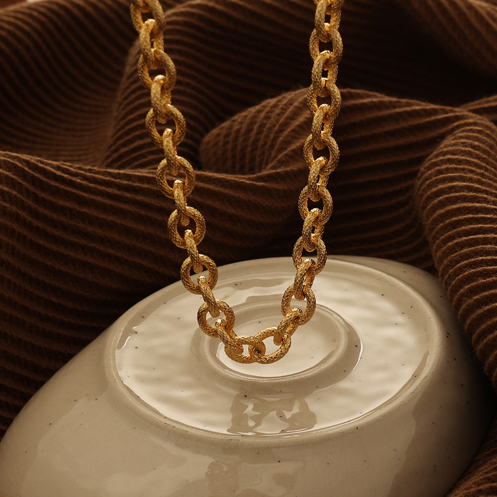 Twist-Link Chain Necklace – Gold