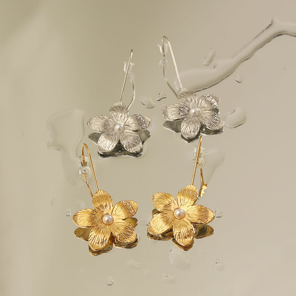 Blossom Studs – Silver (Flower 25 × 24 mm)