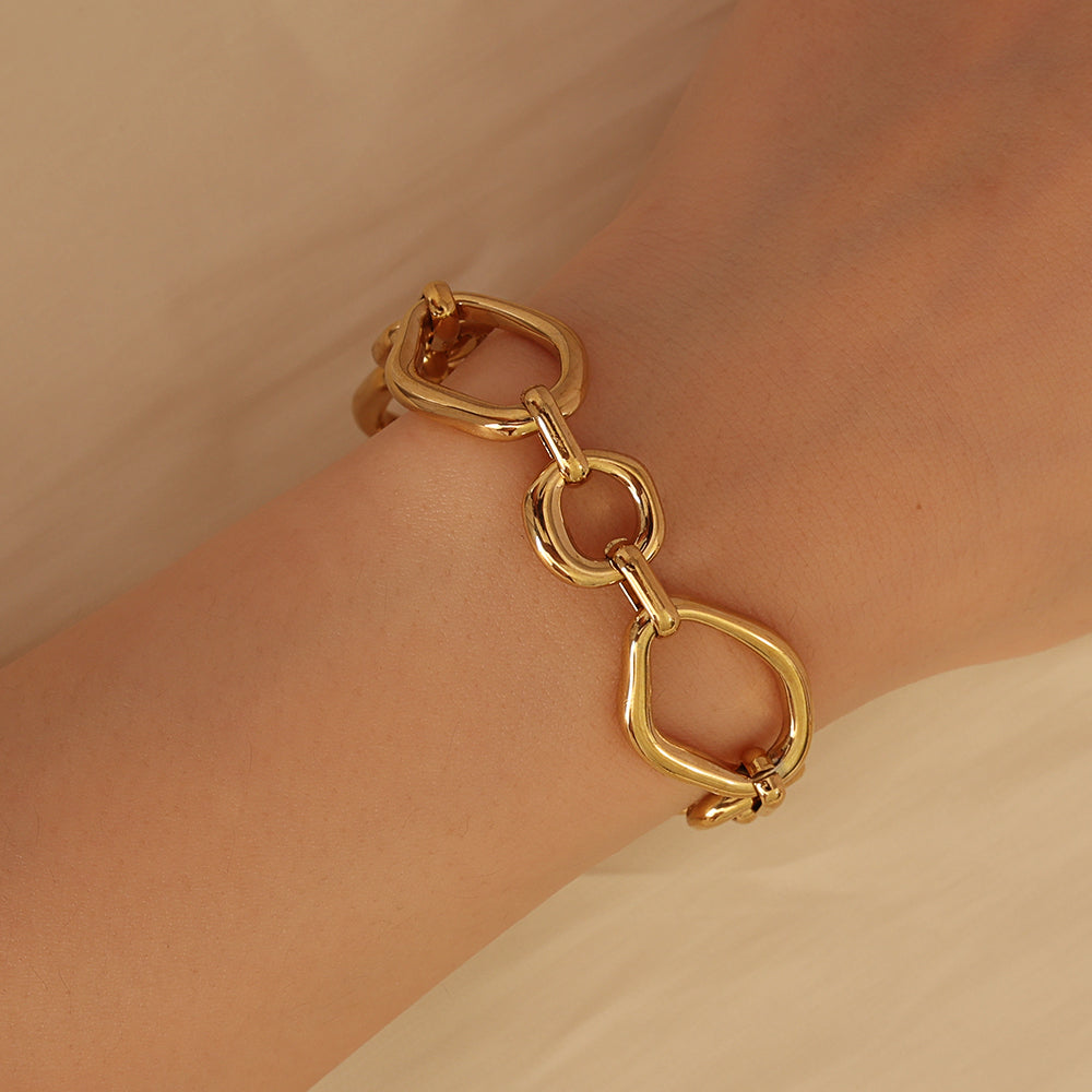 Chunky Oval Link Bracelet – Gold