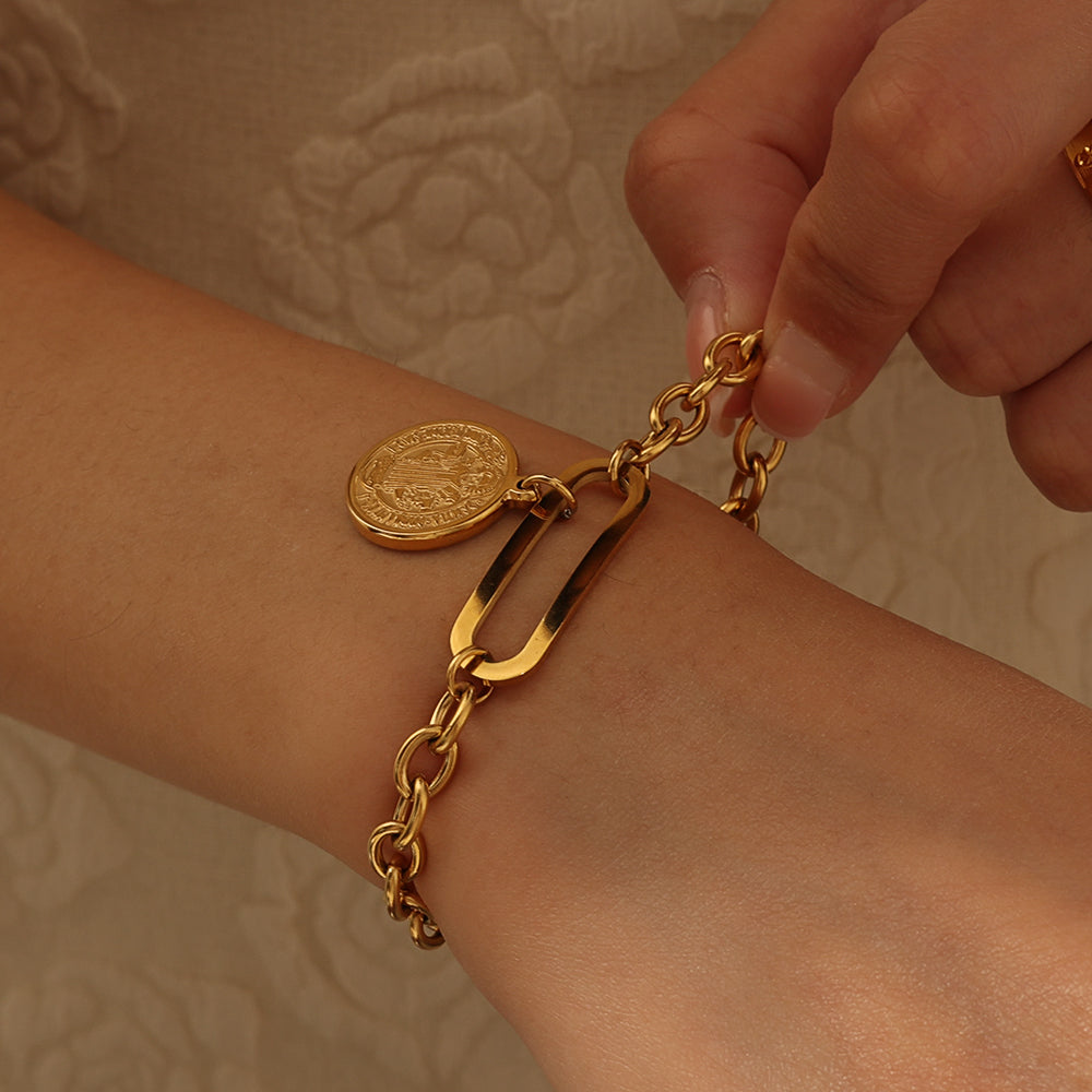 Coin-Charm Toggle Bracelet – Gold (17 + 5 cm)