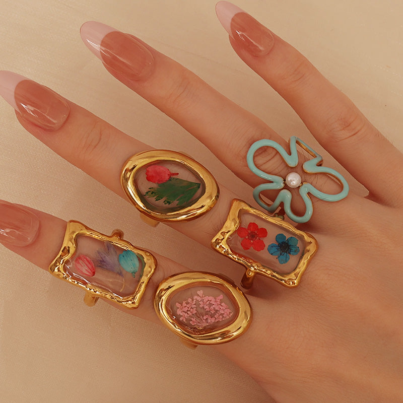 Bloom Enamel Adjustable Ring – Gold