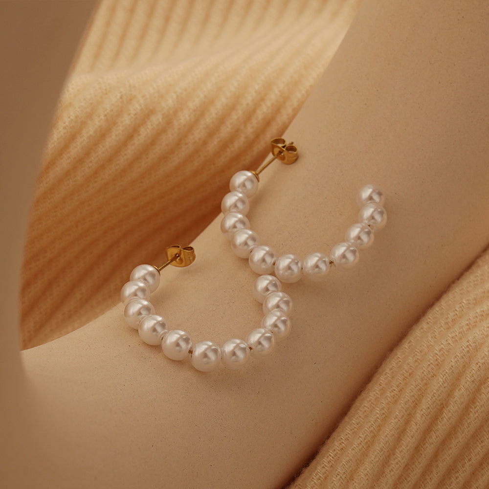 Pearl Accent Hoop Earrings 30 mm – Gold
