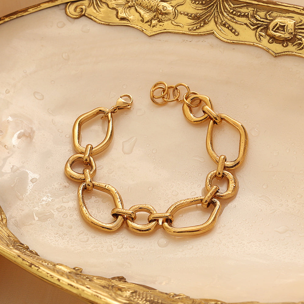 Chunky Oval Link Bracelet – Gold