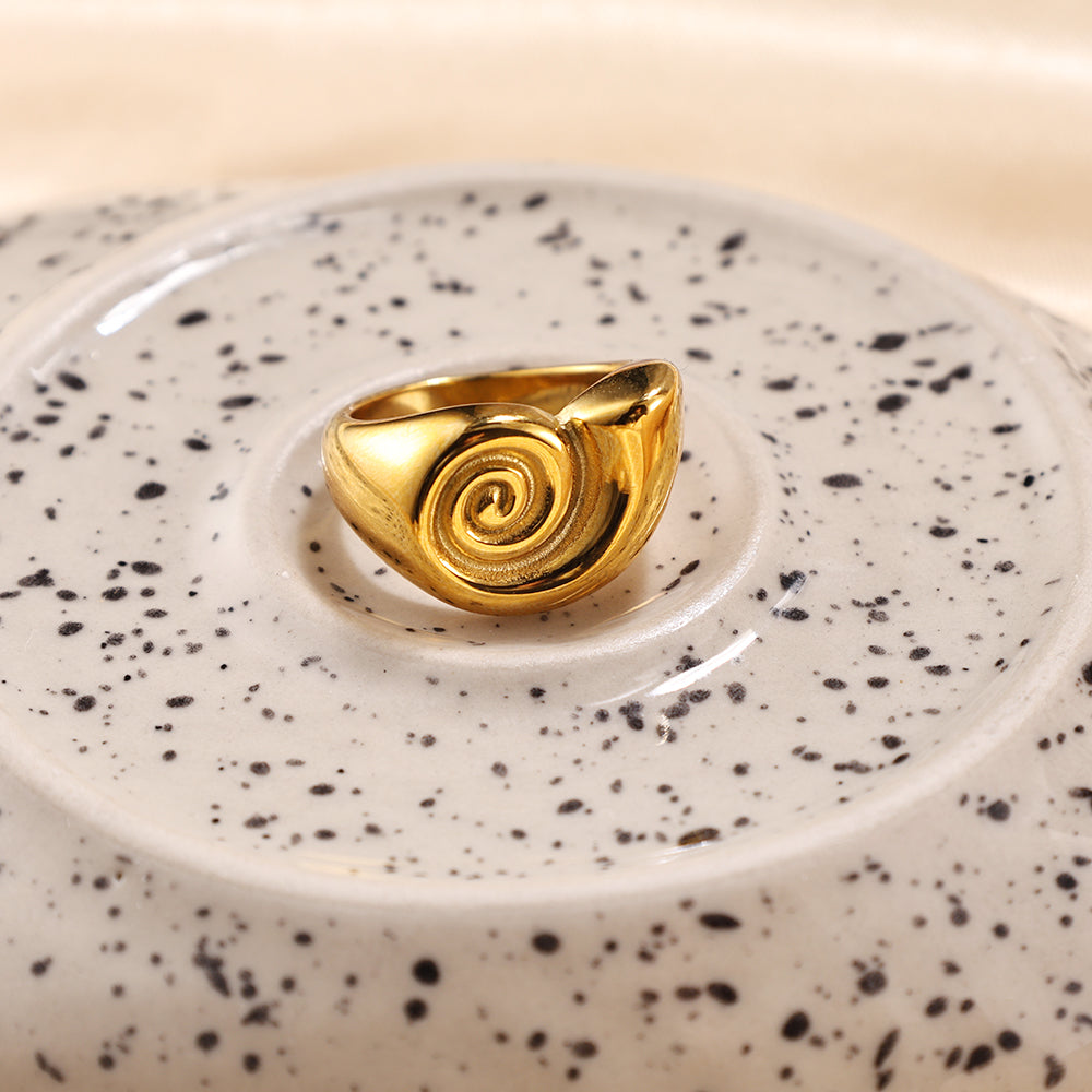 Spiral Dome Ring – Gold