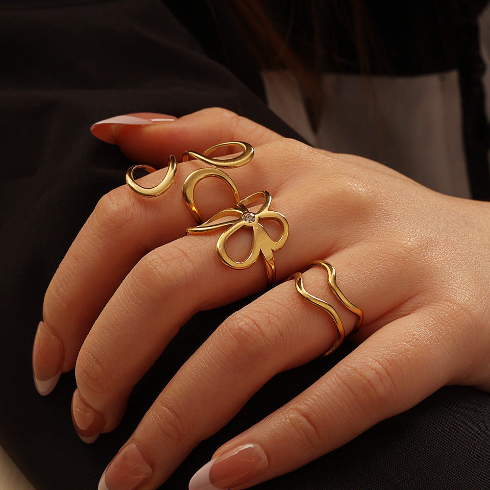 Double-V Open Ring – Gold (Adjustable)