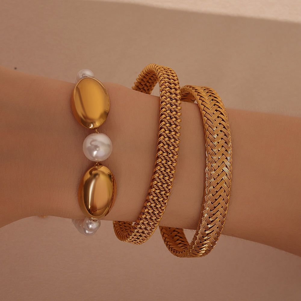Sleek Woven Cuff Bracelet – Gold