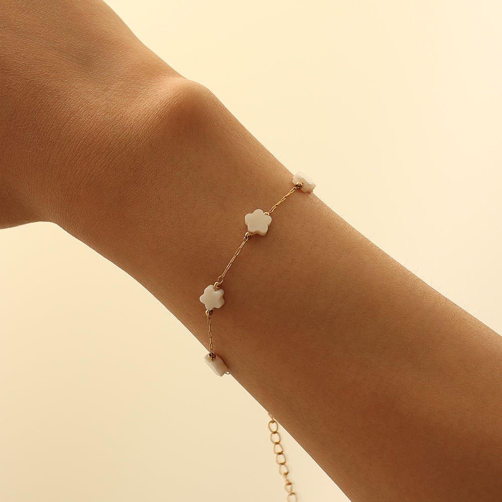 Mother-of-Pearl Star Bracelet – Gold