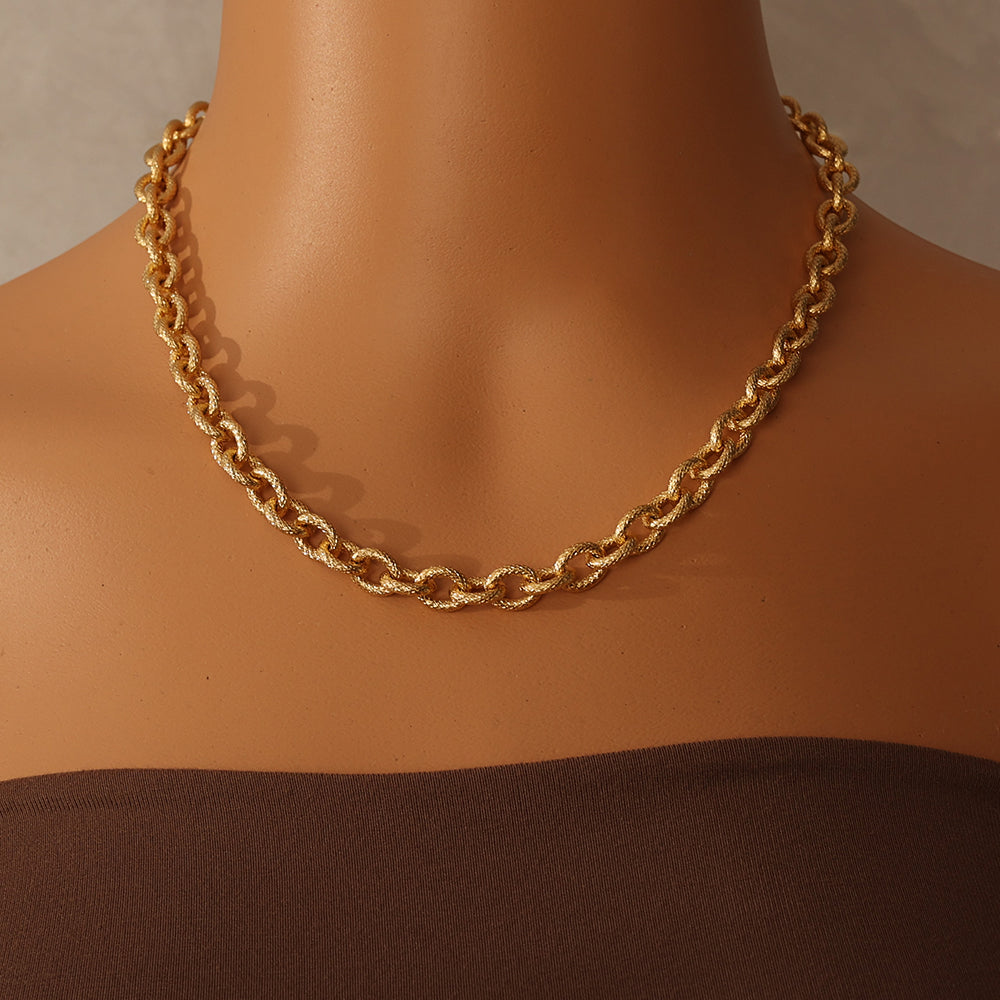 Twist-Link Chain Necklace – Gold