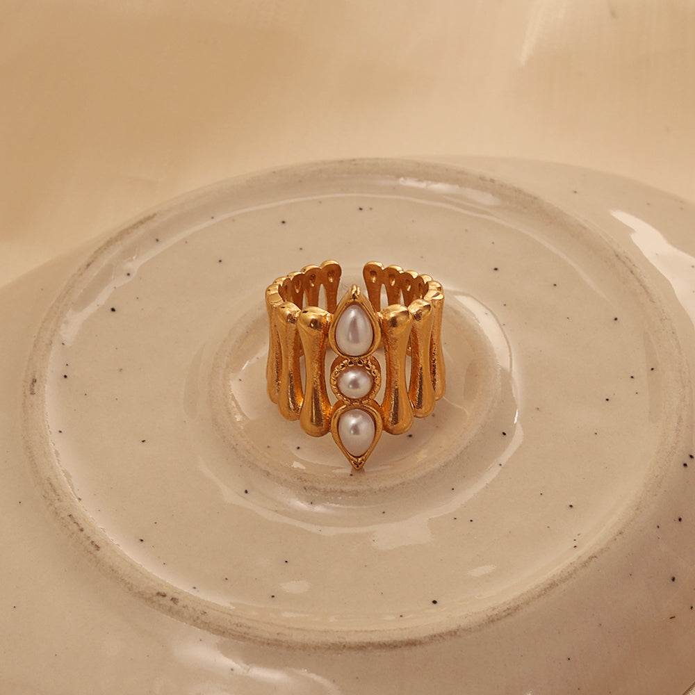 Open Pearl Accent Ring – Gold