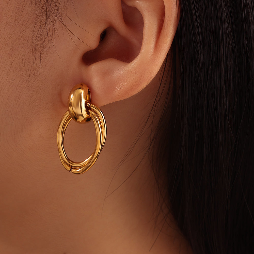 Teardrop Link Huggies – Gold