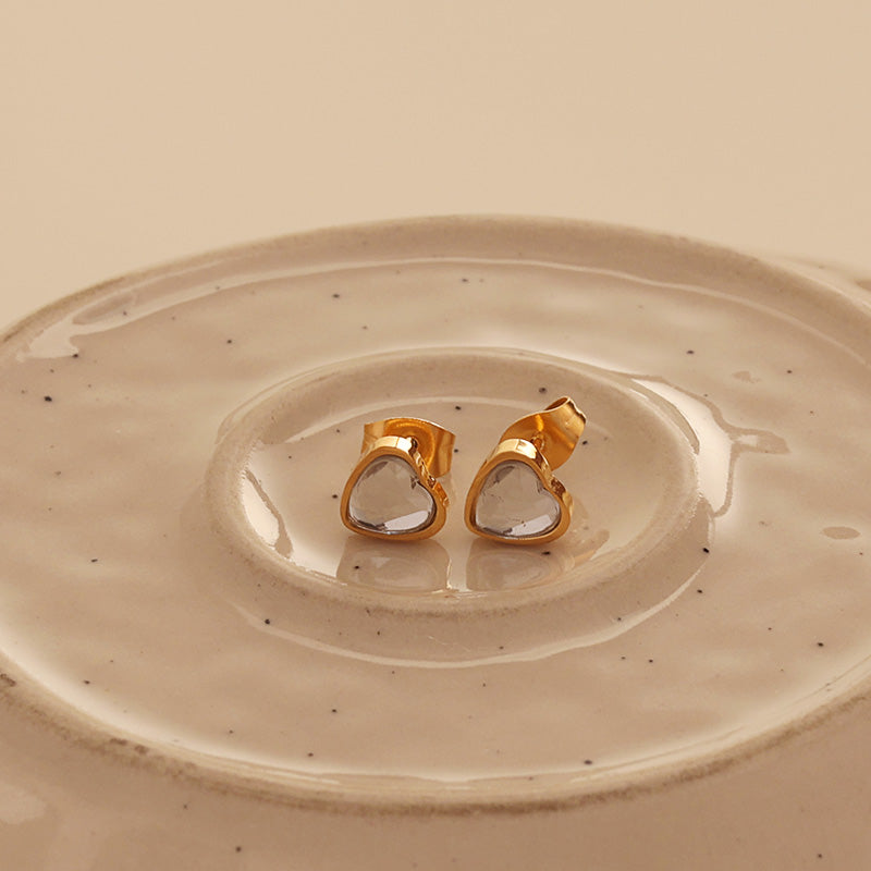 Tiny Heart Studs – Gold (7 mm)