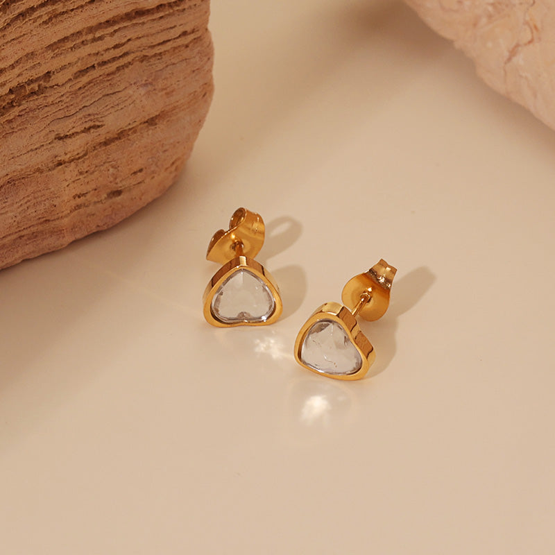 Tiny Heart Studs – Gold (7 mm)