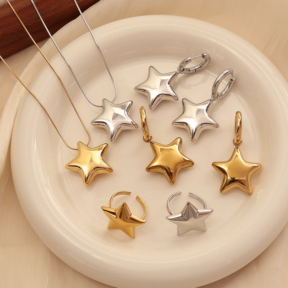 Puffed Star Necklace – Gold