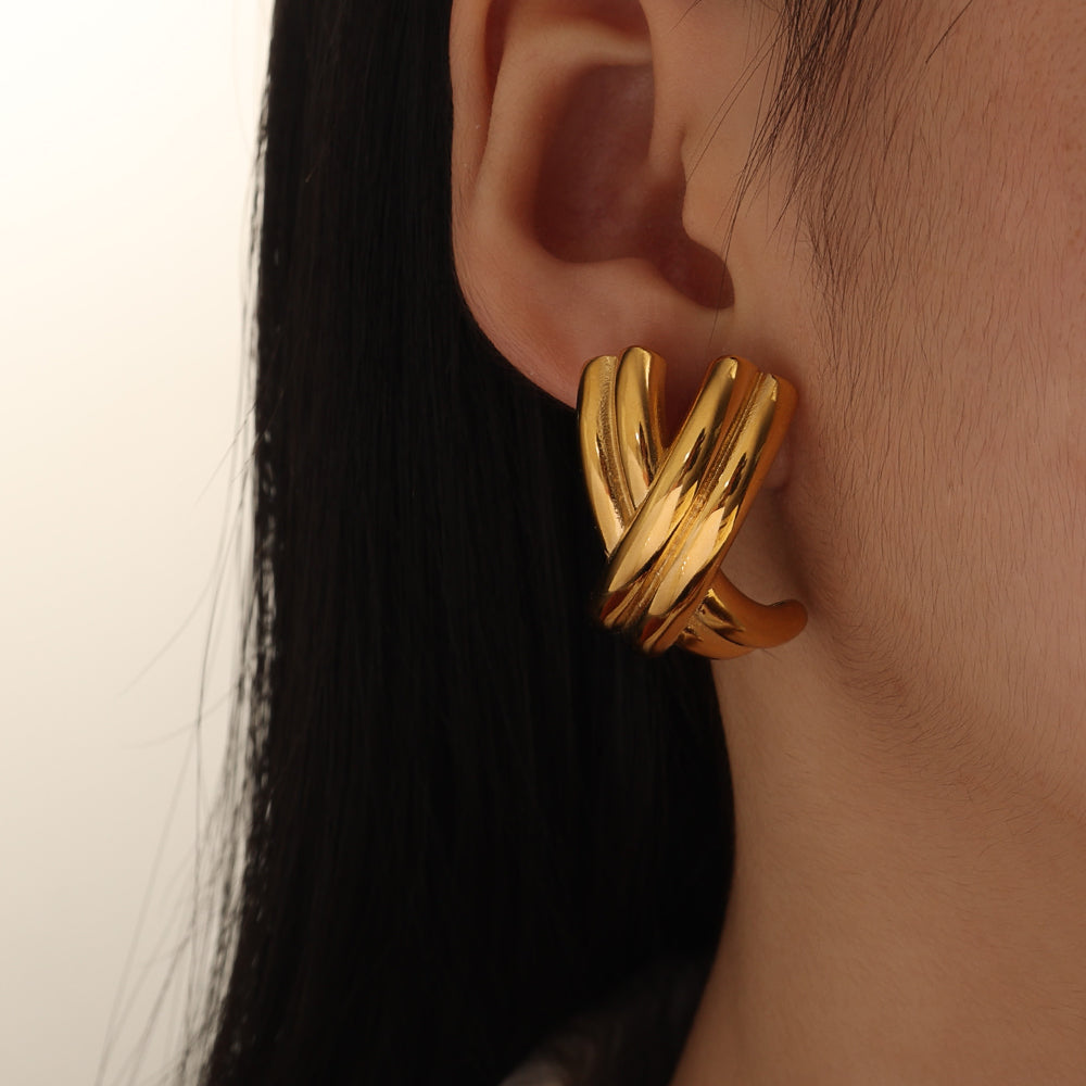 Twisted X Earrings – Gold (20 × 32.7 mm)