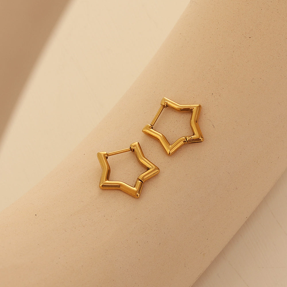 Star Outline Huggies – Gold